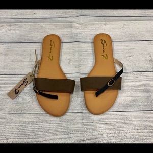 NWT seven 7 koopie sandals
